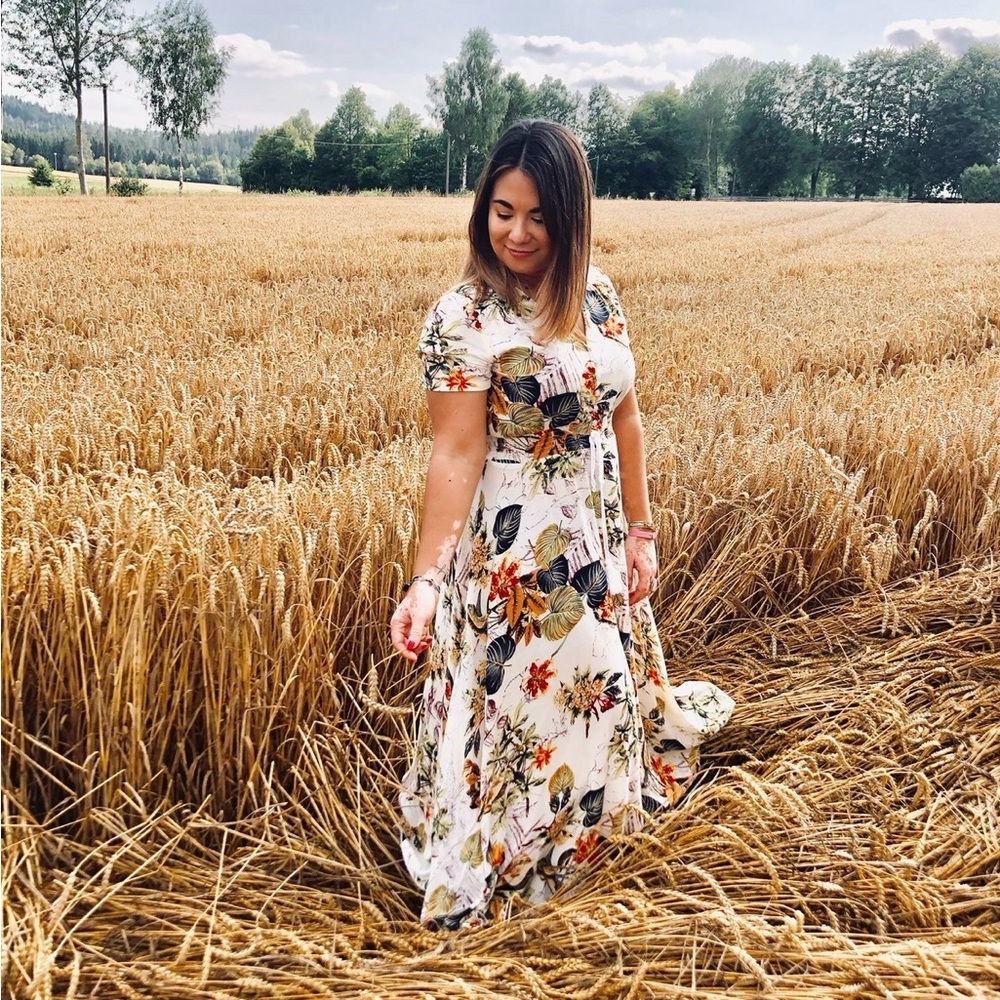 Floral Boho short sleeve Maxi Dress